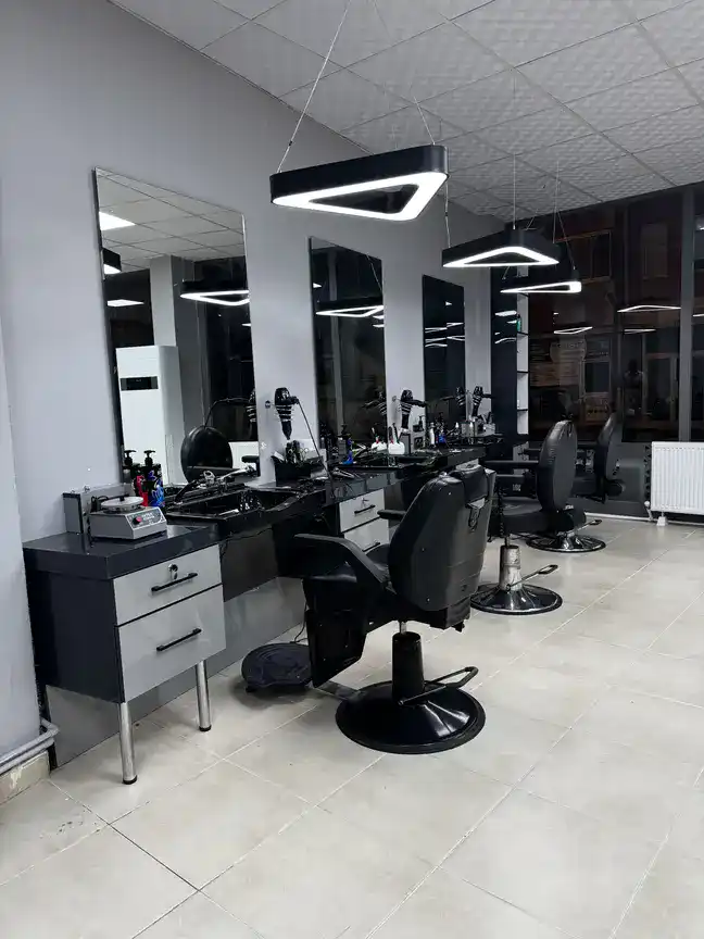 Kuafor Osso kuaför istasyonu ve ekipmanları